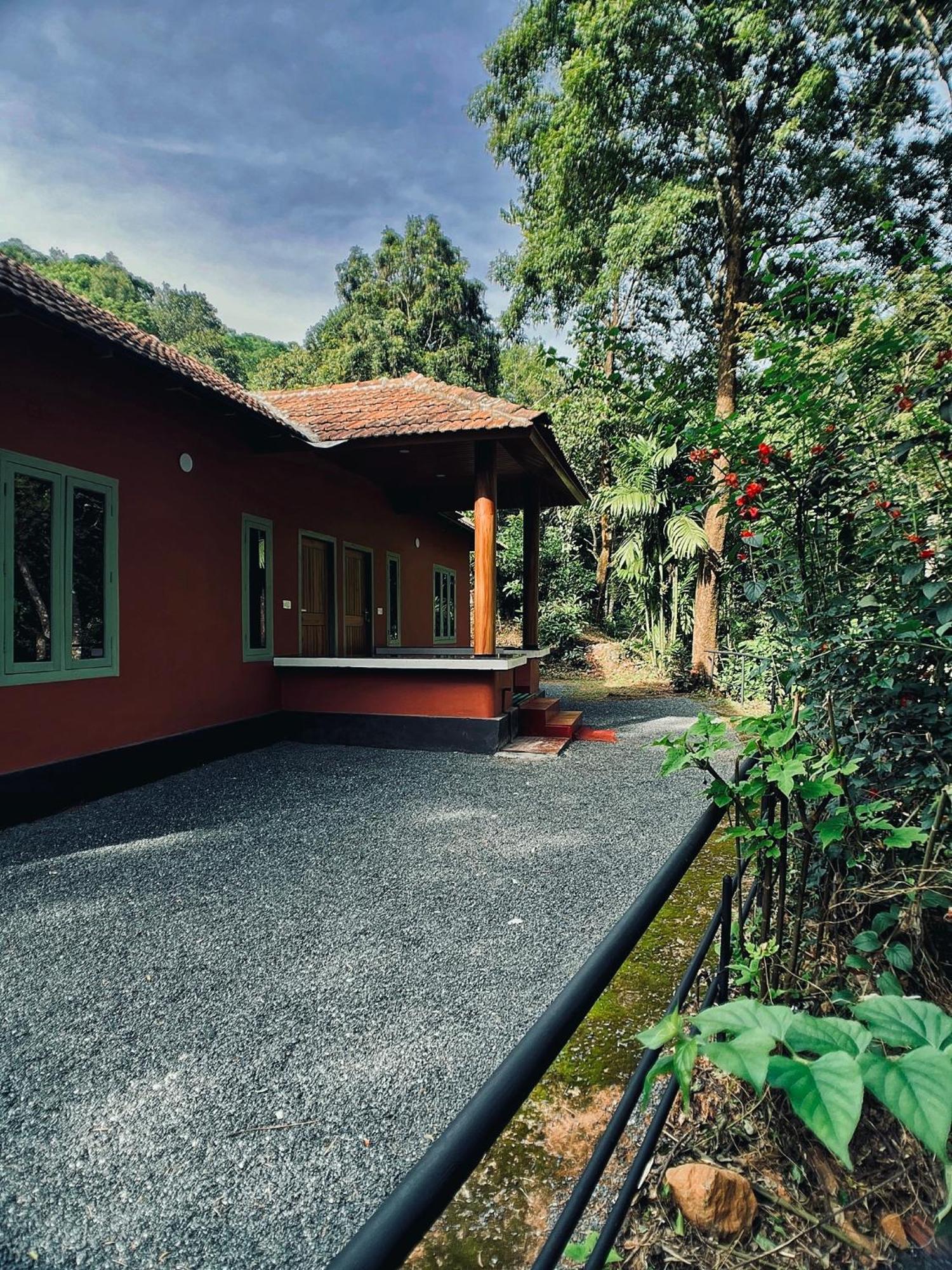 Mahout Resort Wayanad - An Experiential Jungle Stay With Waterfall Kalpatta Exterior foto